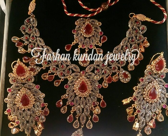 Necklace set - Image 1