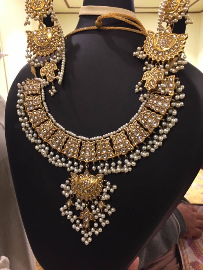 Necklace set - Image 1