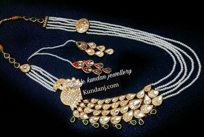 Brooch Set - Image 1