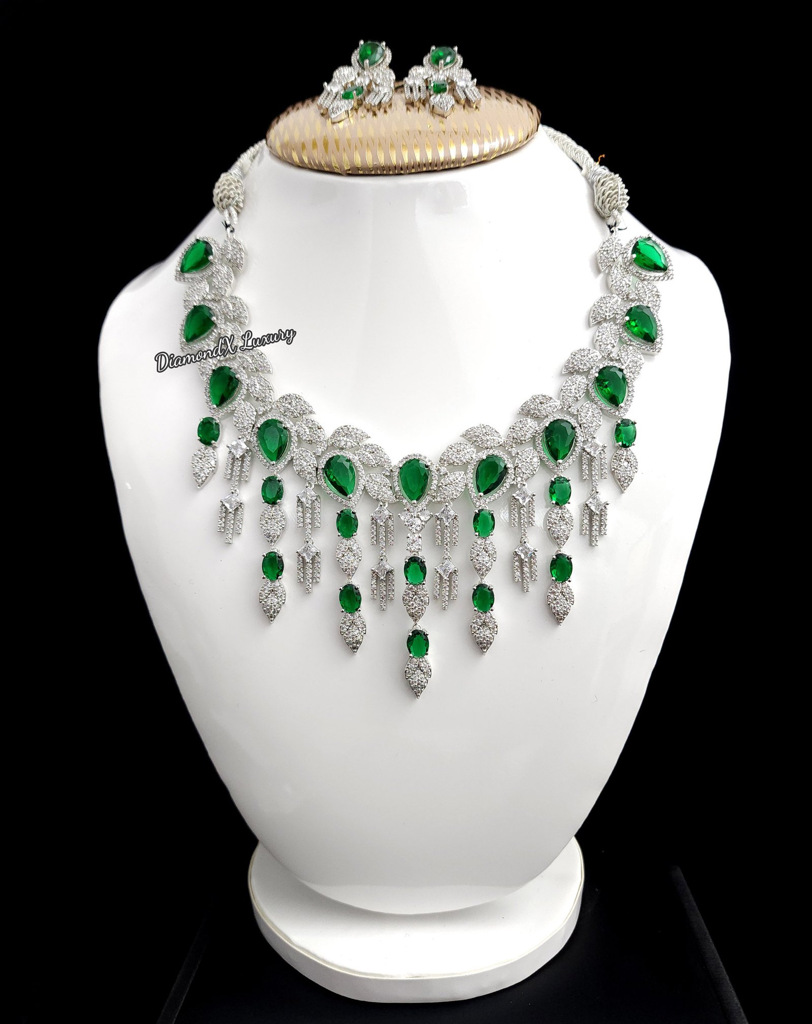 Emerald green Midnight Majesty Necklace Set - Image 3