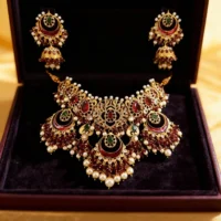 Royal Emerald Ruby Bridal Necklace Set - Image 3